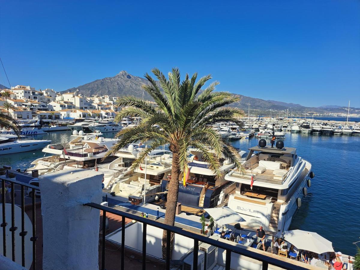 Private Suites In Huge Penthouse 1St Line Puerto Banus, Incredible Views, Jacuzzis マルベーリャ エクステリア 写真