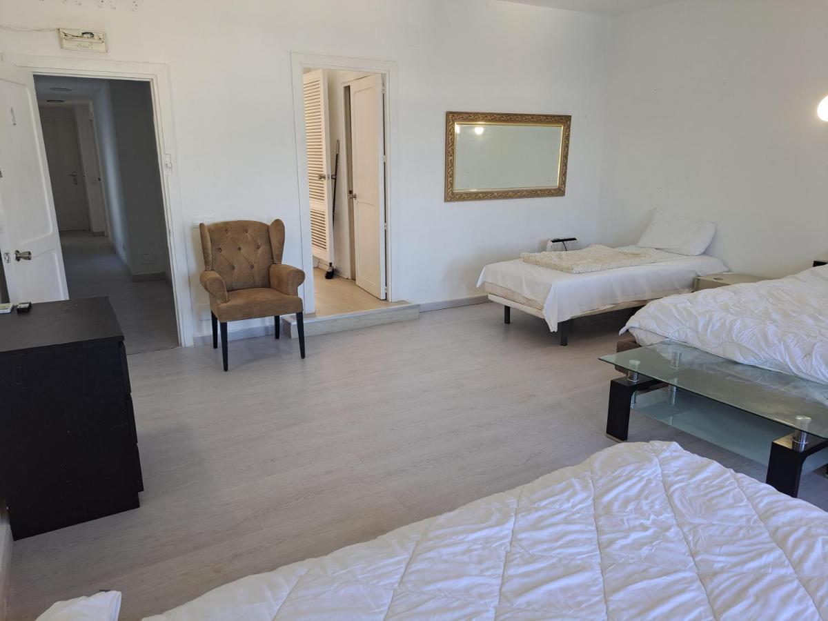 Private Suites In Huge Penthouse 1St Line Puerto Banus, Incredible Views, Jacuzzis マルベーリャ エクステリア 写真