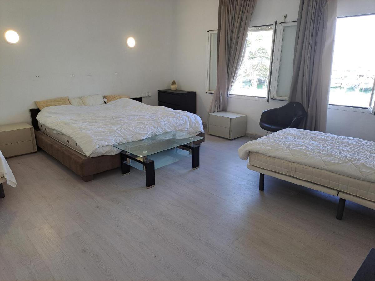 Private Suites In Huge Penthouse 1St Line Puerto Banus, Incredible Views, Jacuzzis マルベーリャ エクステリア 写真