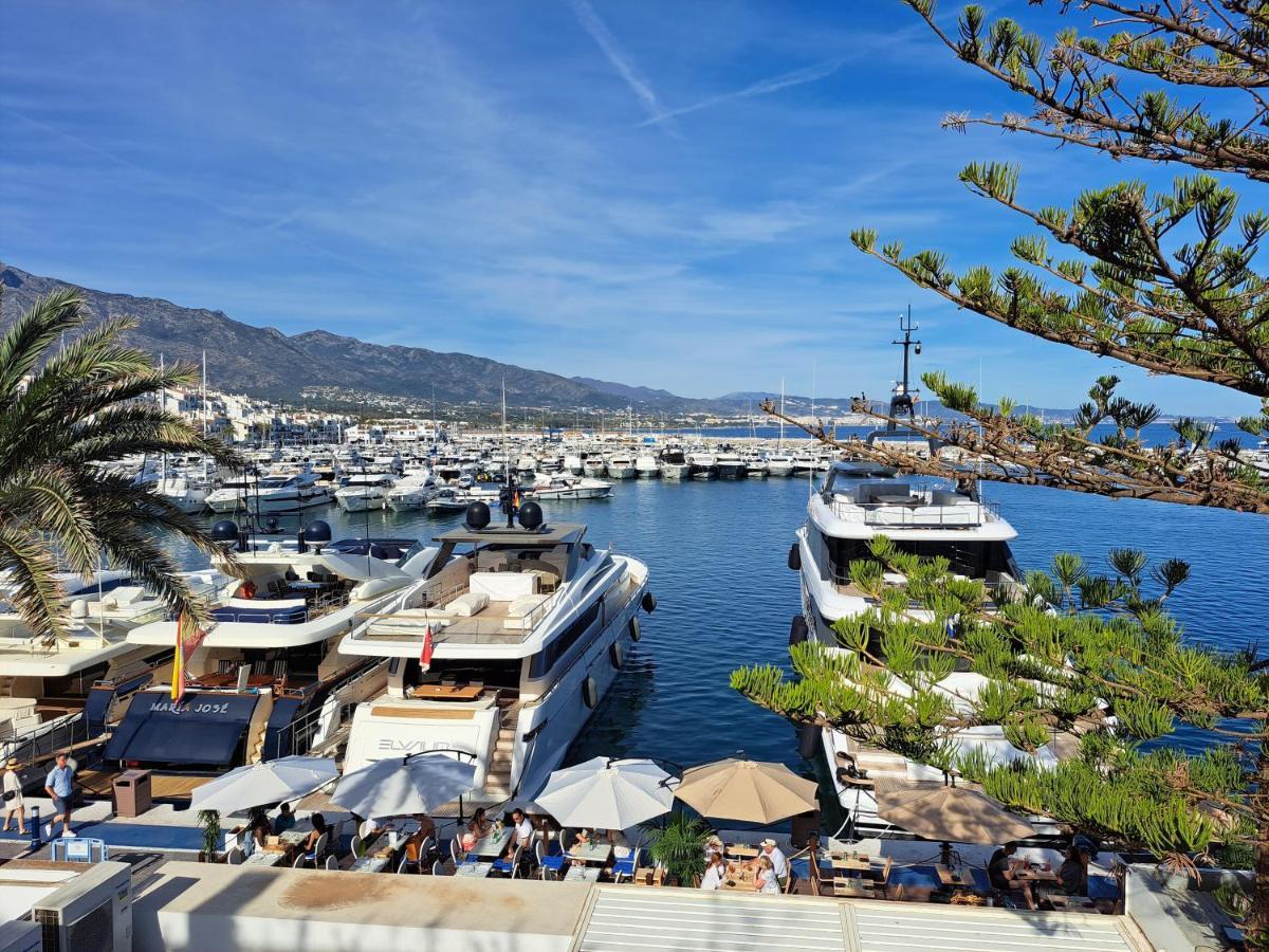 Private Suites In Huge Penthouse 1St Line Puerto Banus, Incredible Views, Jacuzzis マルベーリャ エクステリア 写真
