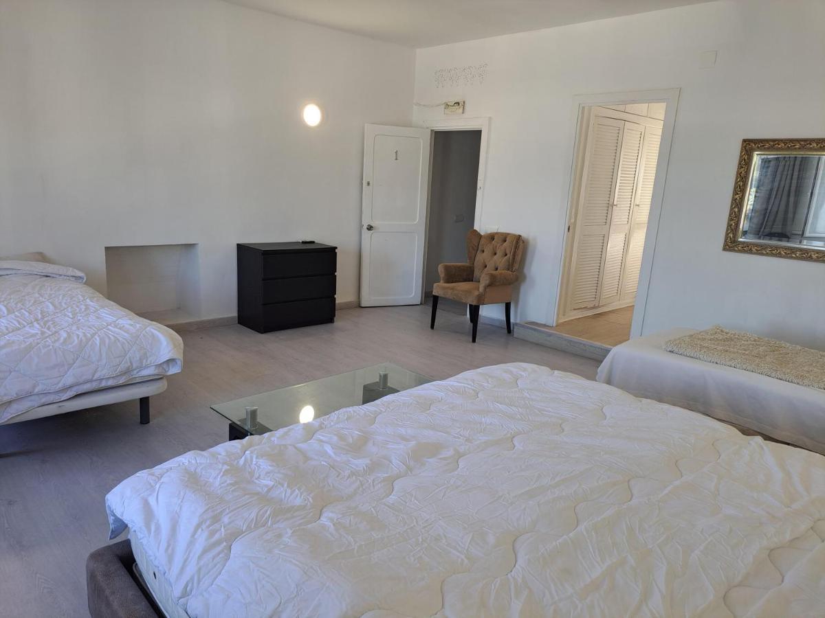 Private Suites In Huge Penthouse 1St Line Puerto Banus, Incredible Views, Jacuzzis マルベーリャ エクステリア 写真